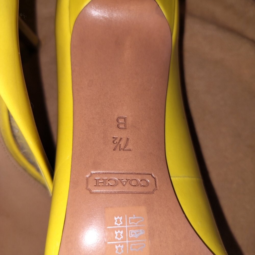 Coach Yellow Leather High Heels Shoes Size 7.5, Plus Matching Two Pairs Tights.